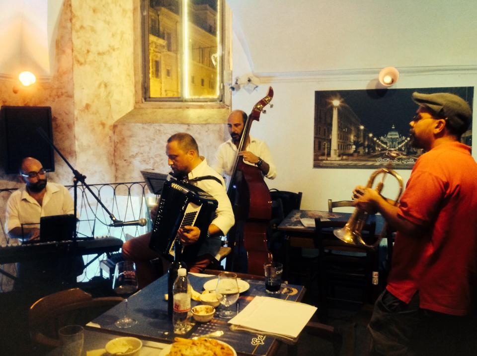 Al Caff degli Angeli Apericena a suon di musica Jazz