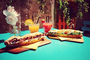 Roma come Parigi, baguette al braccio o aperitivo con baguette?